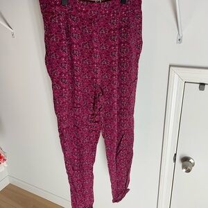 Abercrombie & Fitch Pink Cropped Pants with Shimmer